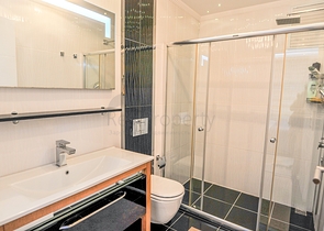 Меблированная квартира с двумя спальнями в районе Оба