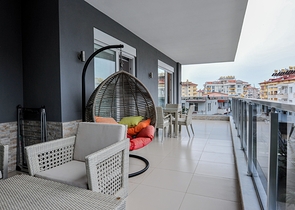 Меблированная квартира с двумя спальнями в районе Оба