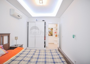 Меблированная квартира с двумя спальнями в районе Оба