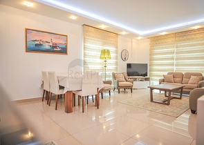 Меблированная квартира с двумя спальнями в районе Оба