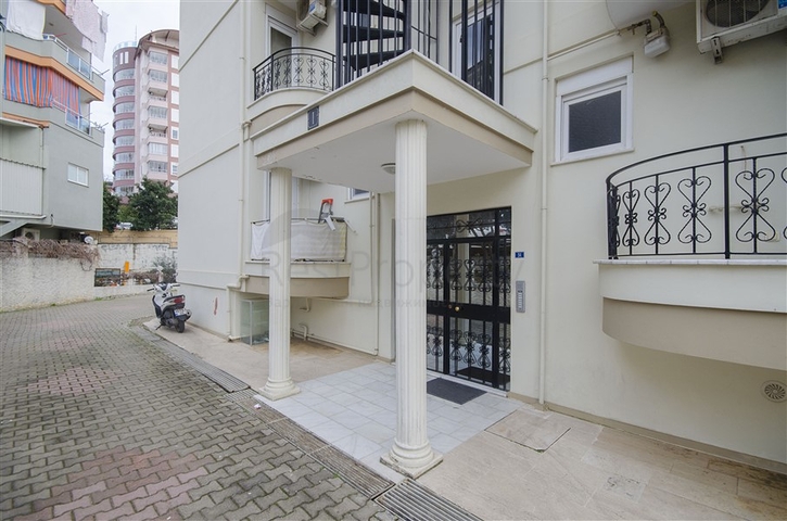 Меблированная квартира с двумя спальнями в Джикджилли