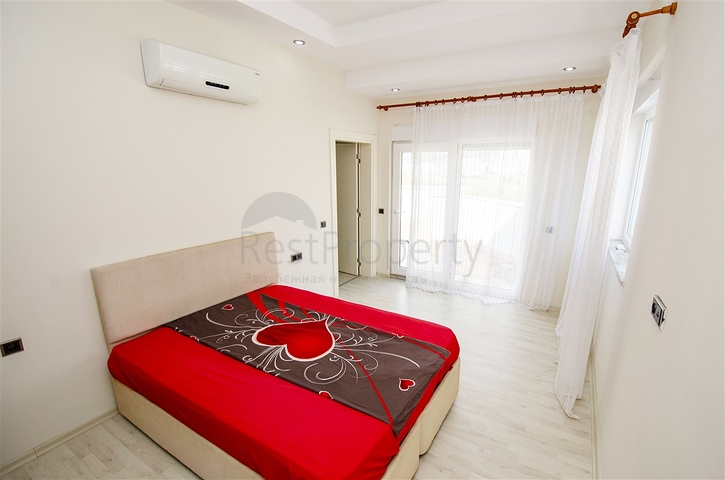 Пентхаус 2+1 с мебелью в районе Лиман Коньяалты 600 м до моря