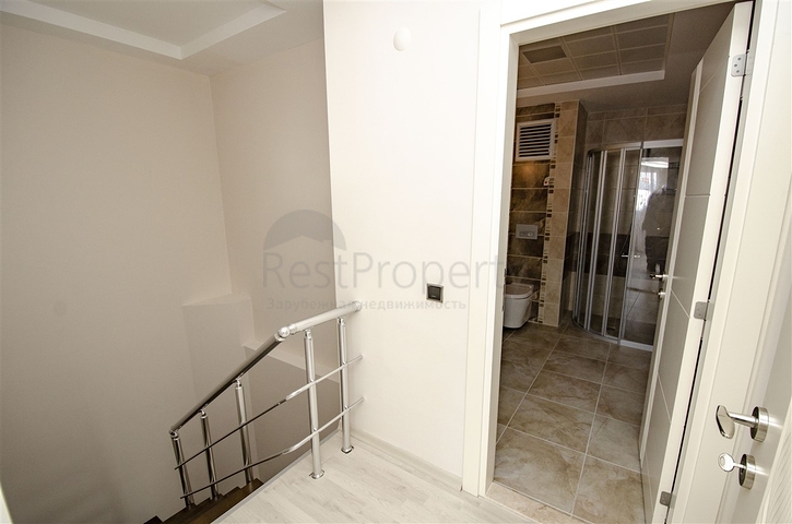 Пентхаус 2+1 с мебелью в районе Лиман Коньяалты 600 м до моря