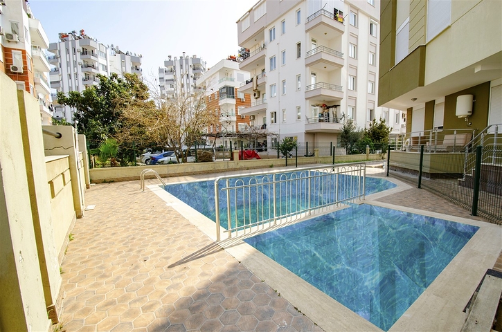 Пентхаус 2+1 с мебелью в районе Лиман Коньяалты 600 м до моря