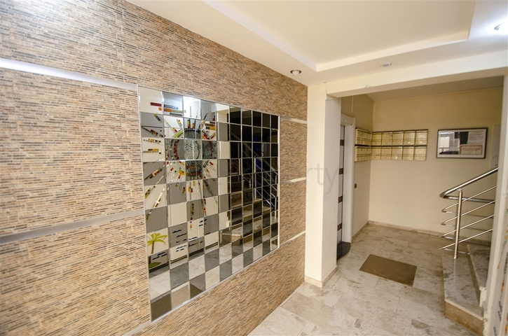 Пентхаус 2+1 с мебелью в районе Лиман Коньяалты 600 м до моря