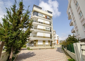 Пентхаус 2+1 с мебелью в районе Лиман Коньяалты 600 м до моря