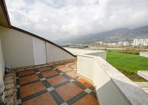 Пентхаус 2+1 с мебелью в районе Лиман Коньяалты 600 м до моря