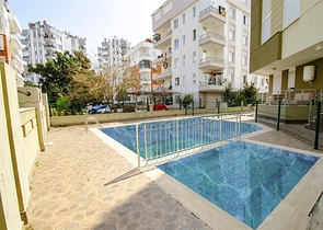 Пентхаус 2+1 с мебелью в районе Лиман Коньяалты 600 м до моря