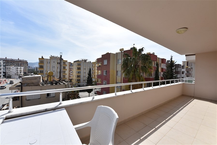 Меблированная квартира планировки 3+1 в Махмутларе