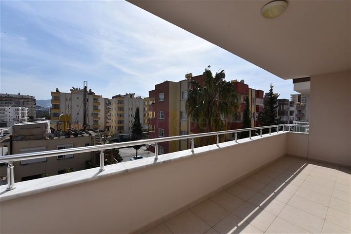 Меблированная квартира планировки 3+1 в Махмутларе