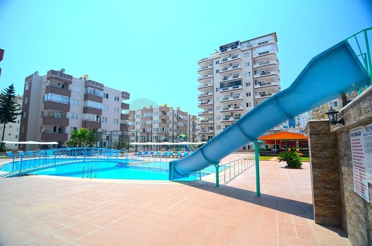 Меблированная квартира планировки 3+1 в Махмутларе