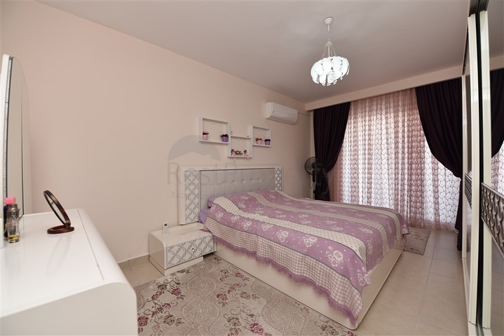 Меблированная квартира планировки 3+1 в Махмутларе