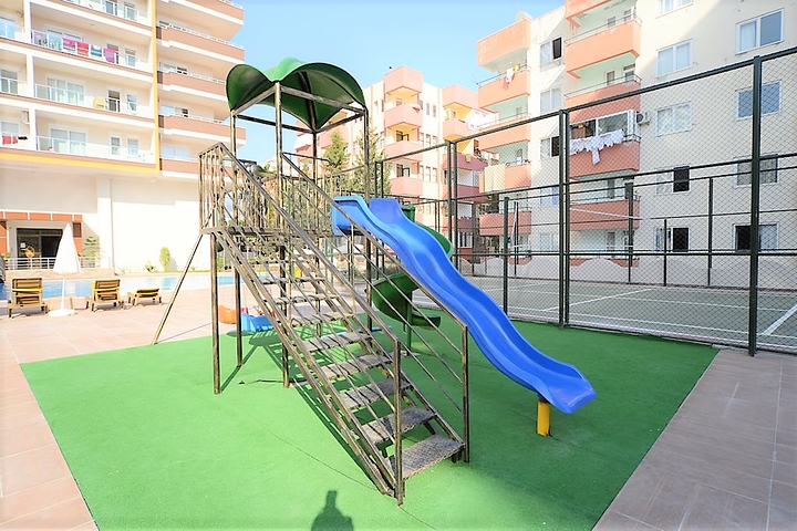 Меблированная квартира планировки 3+1 в Махмутларе