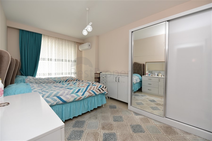 Меблированная квартира планировки 3+1 в Махмутларе