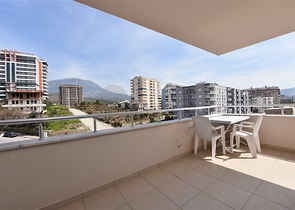 Меблированная квартира планировки 3+1 в Махмутларе