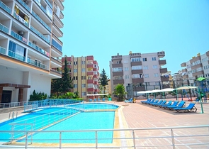 Меблированная квартира планировки 3+1 в Махмутларе