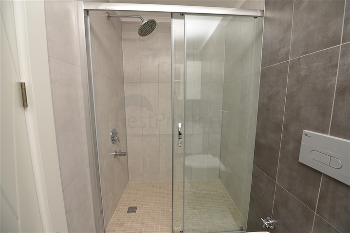 Большой пентхаус с тремя спальнями в центре Алании