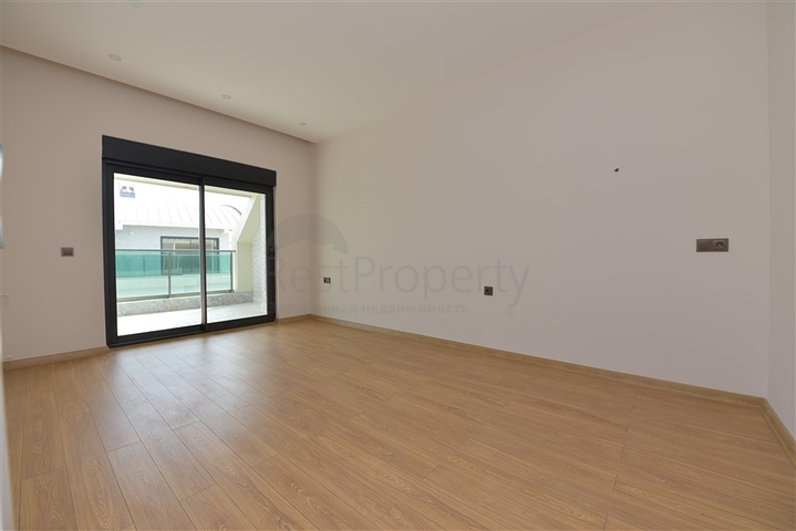 Большой пентхаус с тремя спальнями в центре Алании