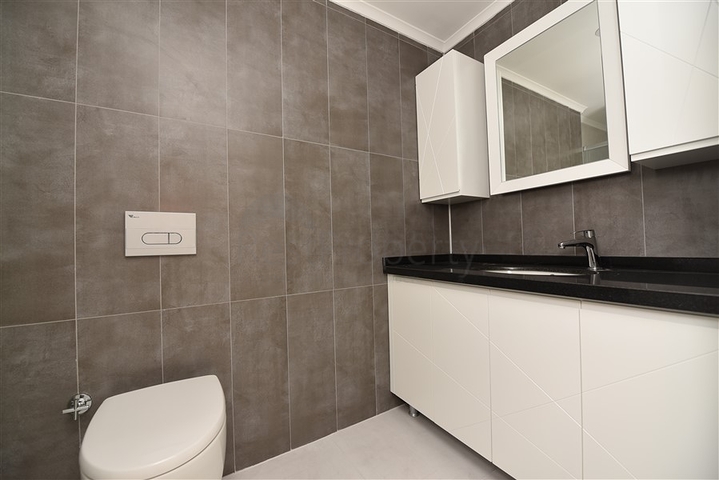 Большой пентхаус с тремя спальнями в центре Алании