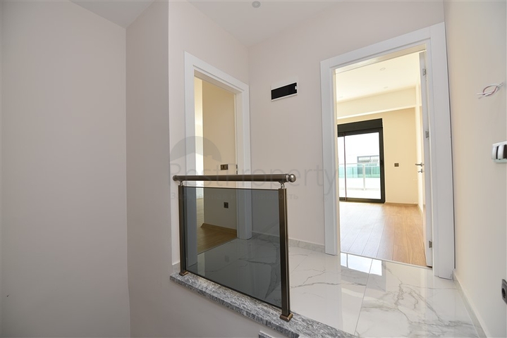 Большой пентхаус с тремя спальнями в центре Алании