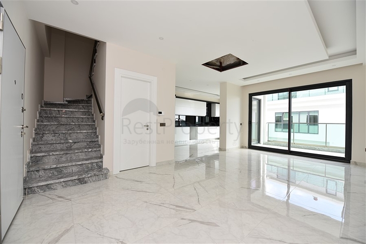 Большой пентхаус с тремя спальнями в центре Алании