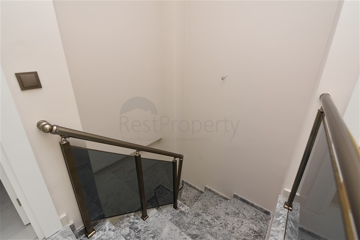 Большой пентхаус с тремя спальнями в центре Алании