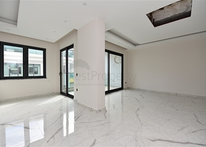 Большой пентхаус с тремя спальнями в центре Алании