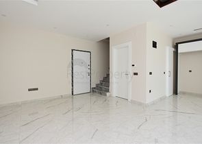 Большой пентхаус с тремя спальнями в центре Алании