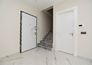 Большой пентхаус с тремя спальнями в центре Алании