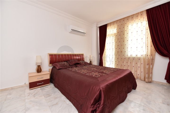 Меблированная квартира с видом на море в районе Махмутлар