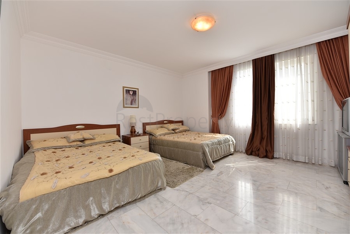 Меблированная квартира с видом на море в районе Махмутлар