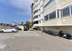 Меблированная квартира с видом на море в районе Махмутлар