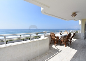 Меблированная квартира с видом на море в районе Махмутлар