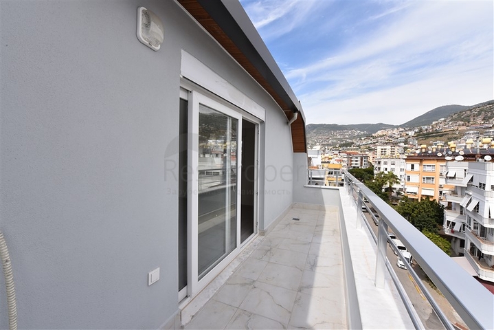 Пентхаус планировки 3+1 в центре Алании