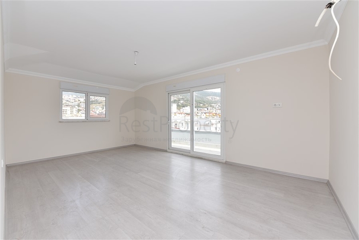 Пентхаус планировки 3+1 в центре Алании