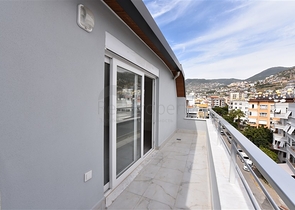 Пентхаус планировки 3+1 в центре Алании