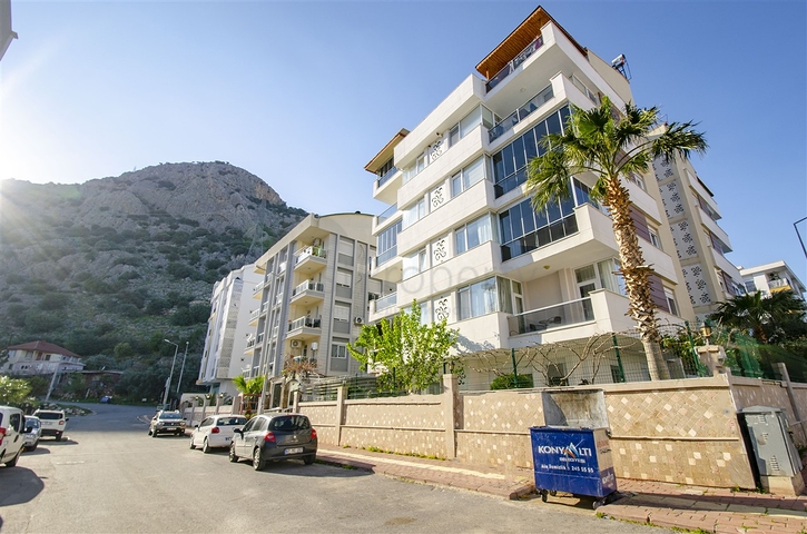 Квартира 2+1 в комплексе с газом в Коньяалты Анталья