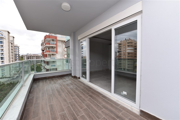 Трехкомнатная квартира в русскоязычном районе Махмутлар