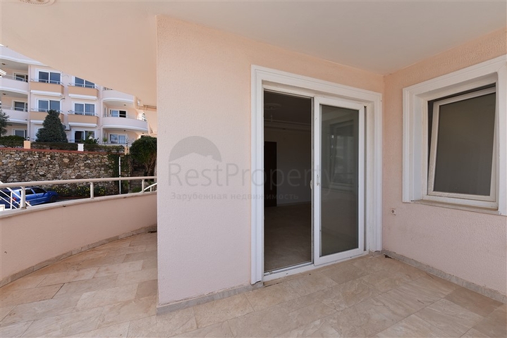 Трехкомнатный пентхаус с видом на море в районе Каргыджак