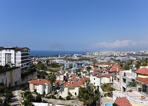 Трехкомнатный пентхаус с видом на море в районе Каргыджак