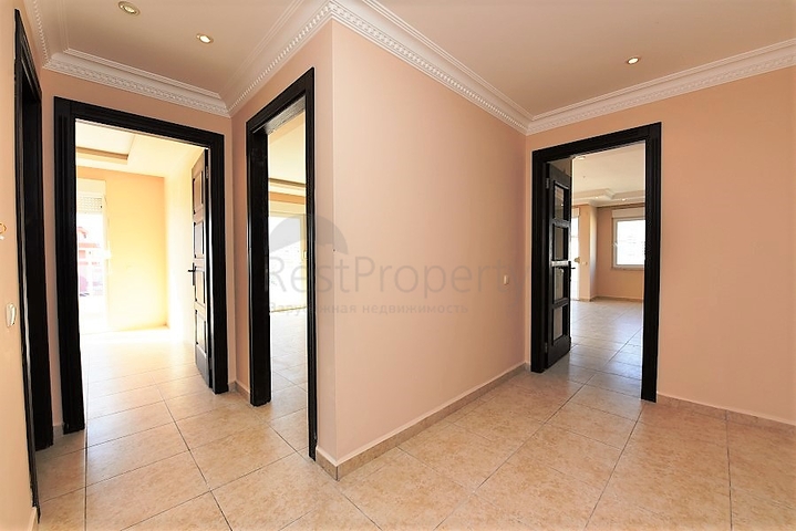 Трехкомнатная квартира в комплексе на первой береговой линии