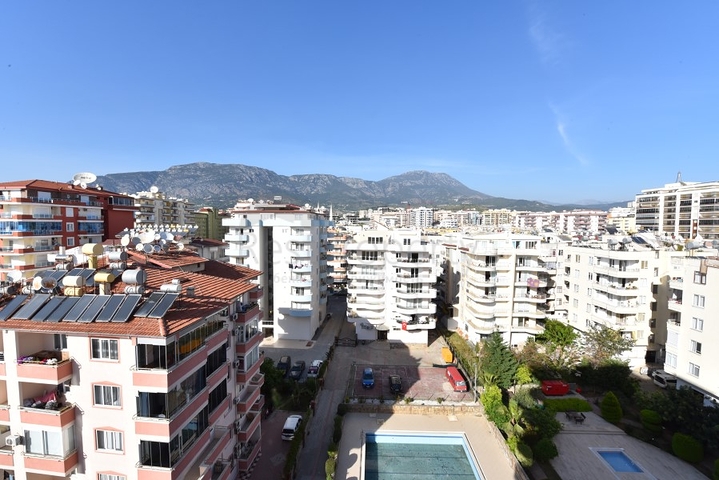 Трехкомнатная квартира в комплексе на первой береговой линии