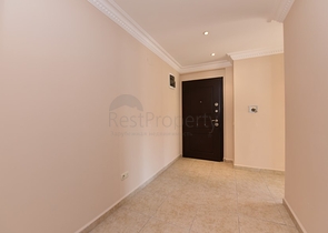 Трехкомнатная квартира в комплексе на первой береговой линии