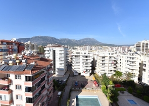 Трехкомнатная квартира в комплексе на первой береговой линии