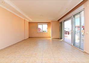 Трехкомнатная квартира в комплексе на первой береговой линии