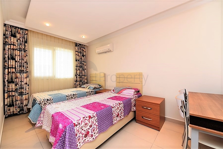 Трехкомнатная квартира на аренду в районе Авсаллар