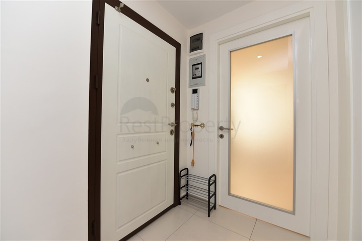 Трехкомнатная квартира на аренду в районе Авсаллар