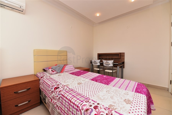 Трехкомнатная квартира на аренду в районе Авсаллар