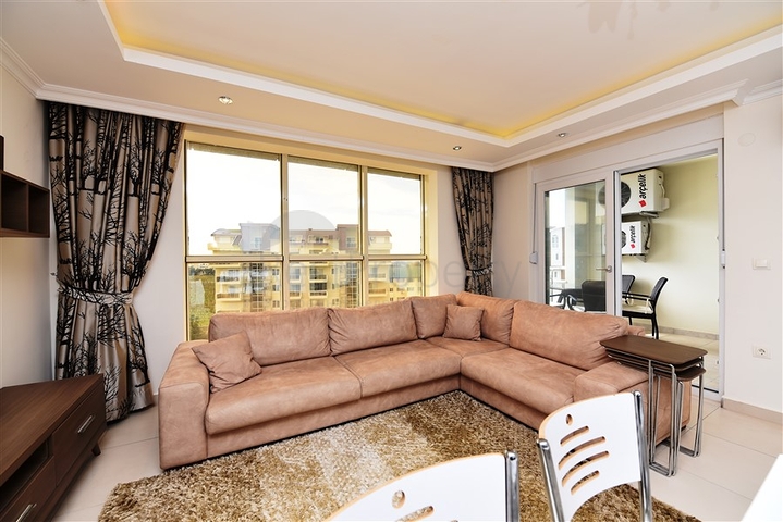 Трехкомнатная квартира на аренду в районе Авсаллар