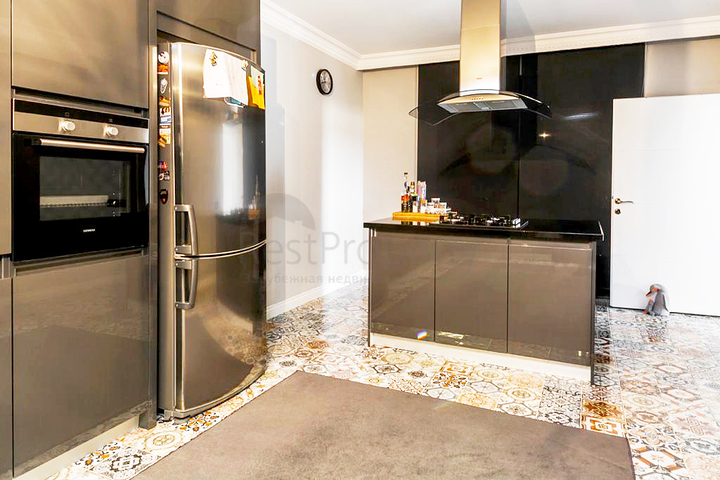 Отдельностоящая вилла 4+1 в районе Дошемеальты Анталья